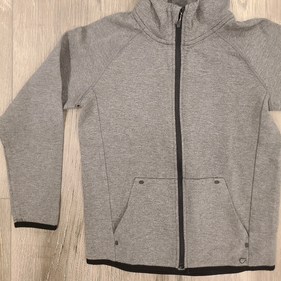 GapFit Kids Sweater - Picture 4 of 7